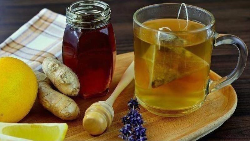 Uống mật ong trước khi ngủ mat ong nam kar nongsanxanhnamkar vn